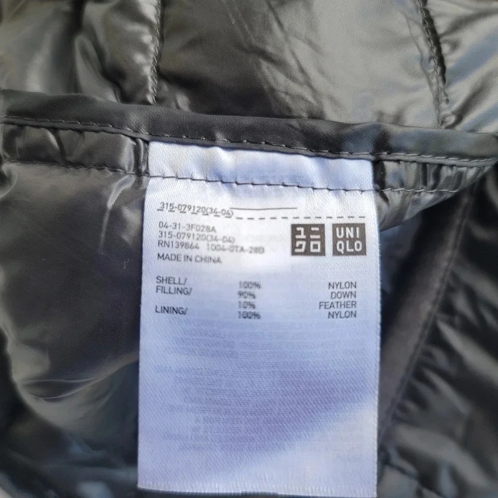 UNI QLO Zip Front Puffer Vest Pockets Charcoal Gray Soft Down XL Outdoor Winter - Picture 2 of 8